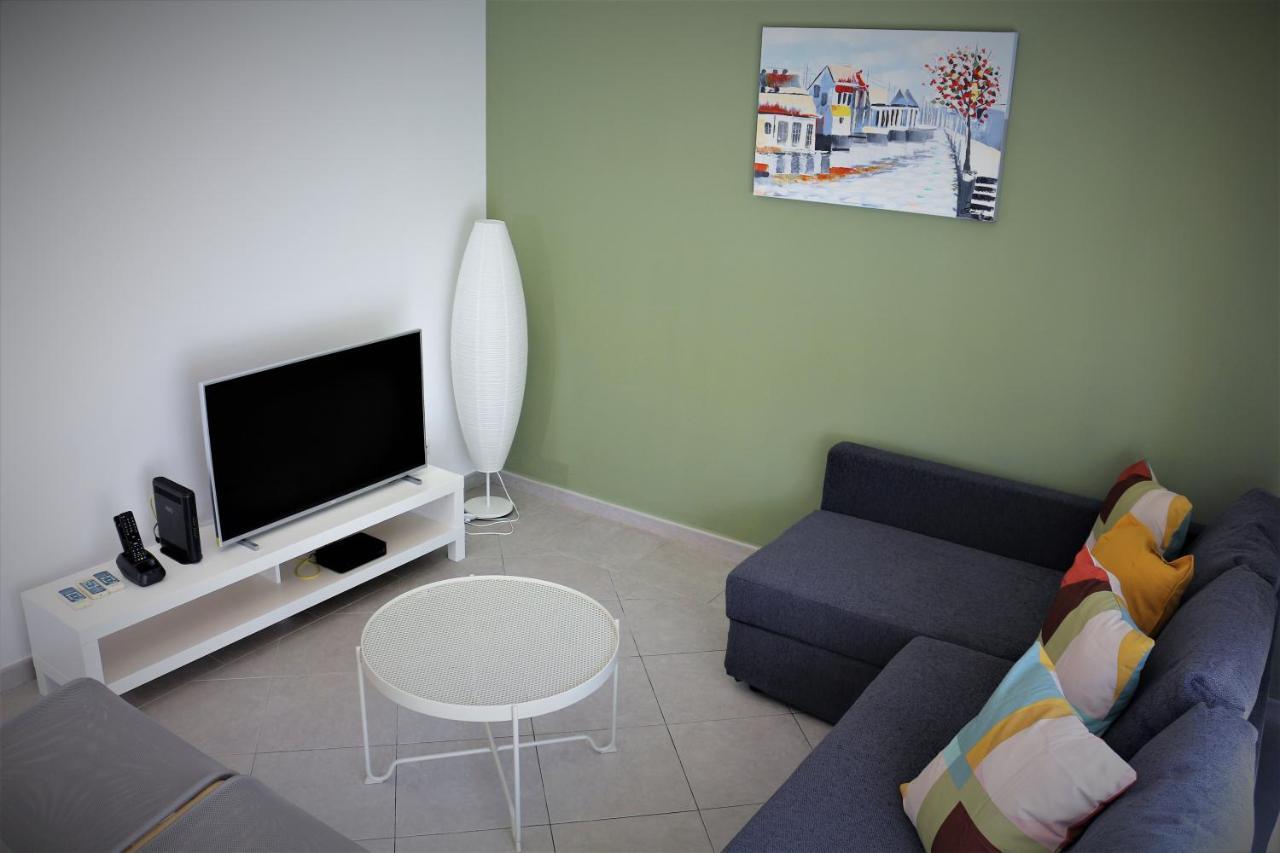 Lovely Apartment In Carvoeiro By The Beach Eksteriør billede