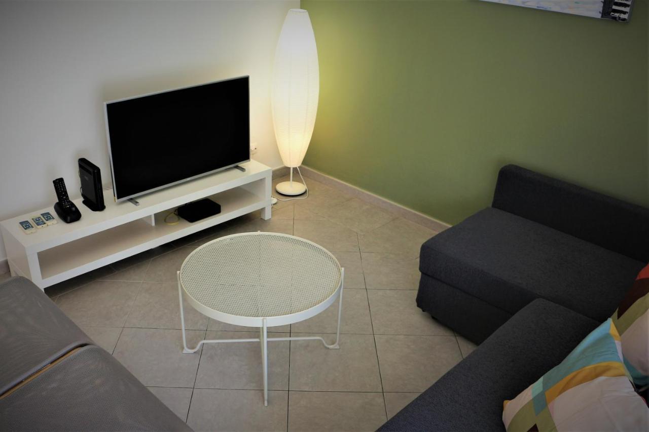 Lovely Apartment In Carvoeiro By The Beach Eksteriør billede